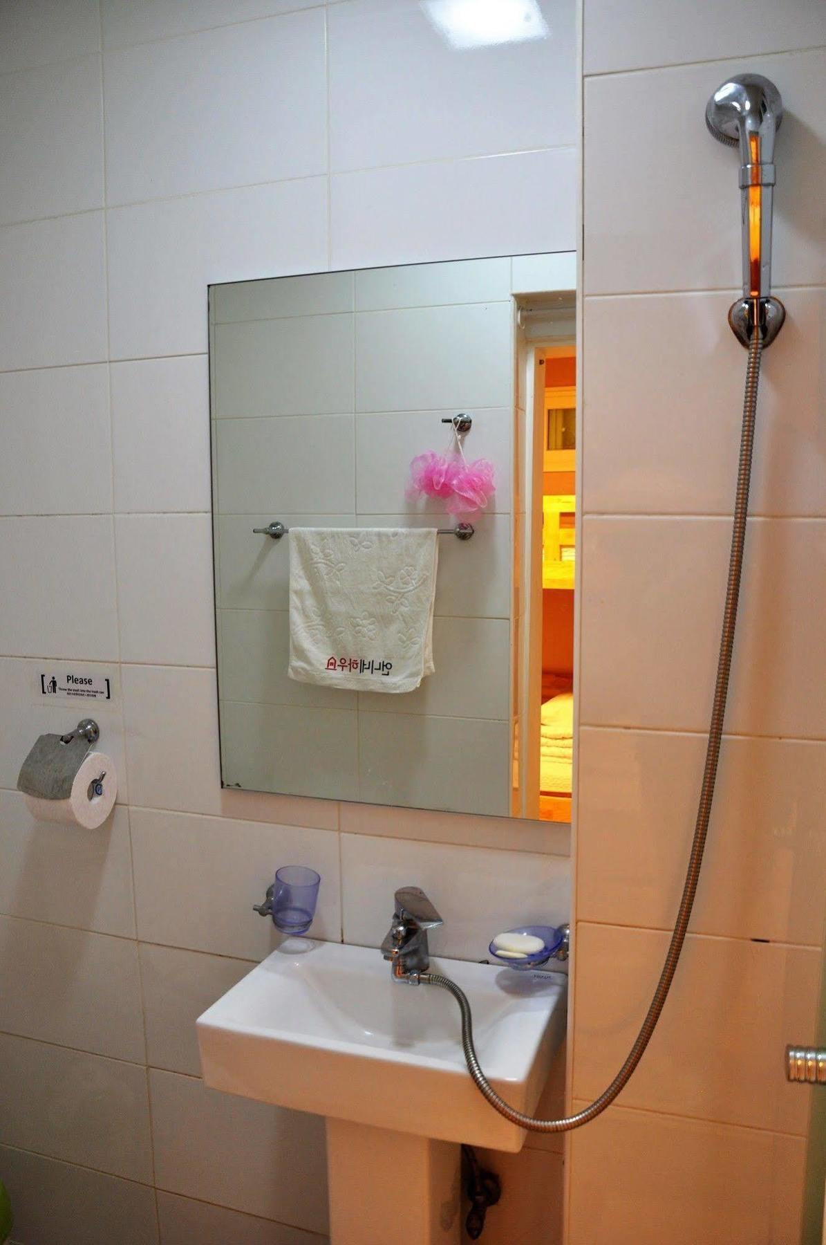 Unni House Hostel Seoul Exterior photo